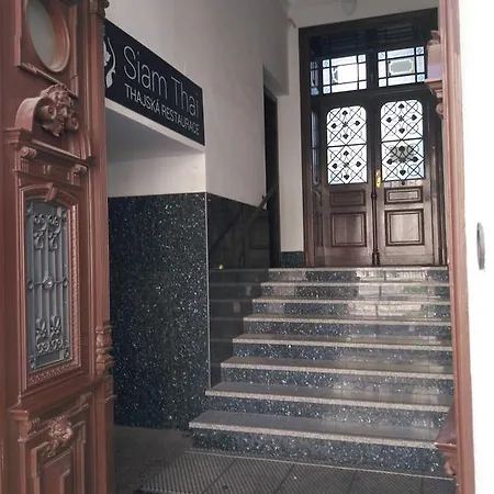 Court Garden
